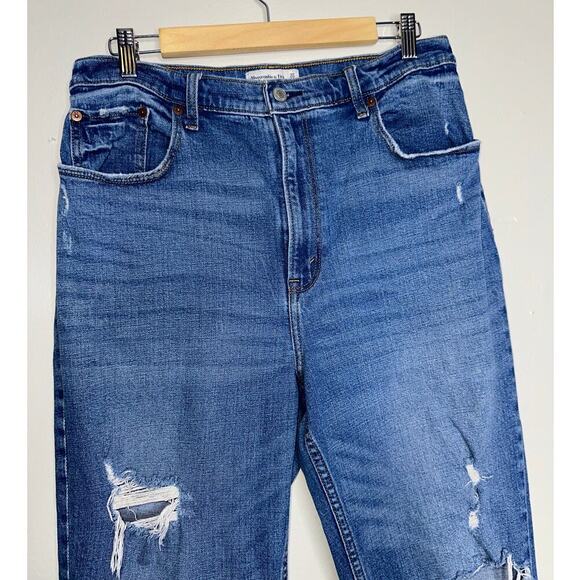 Abercrombie & Fitch Ankle Straight Ultra High Rise Jeans Distressed Size 32 Plus - Picture 3 of 7